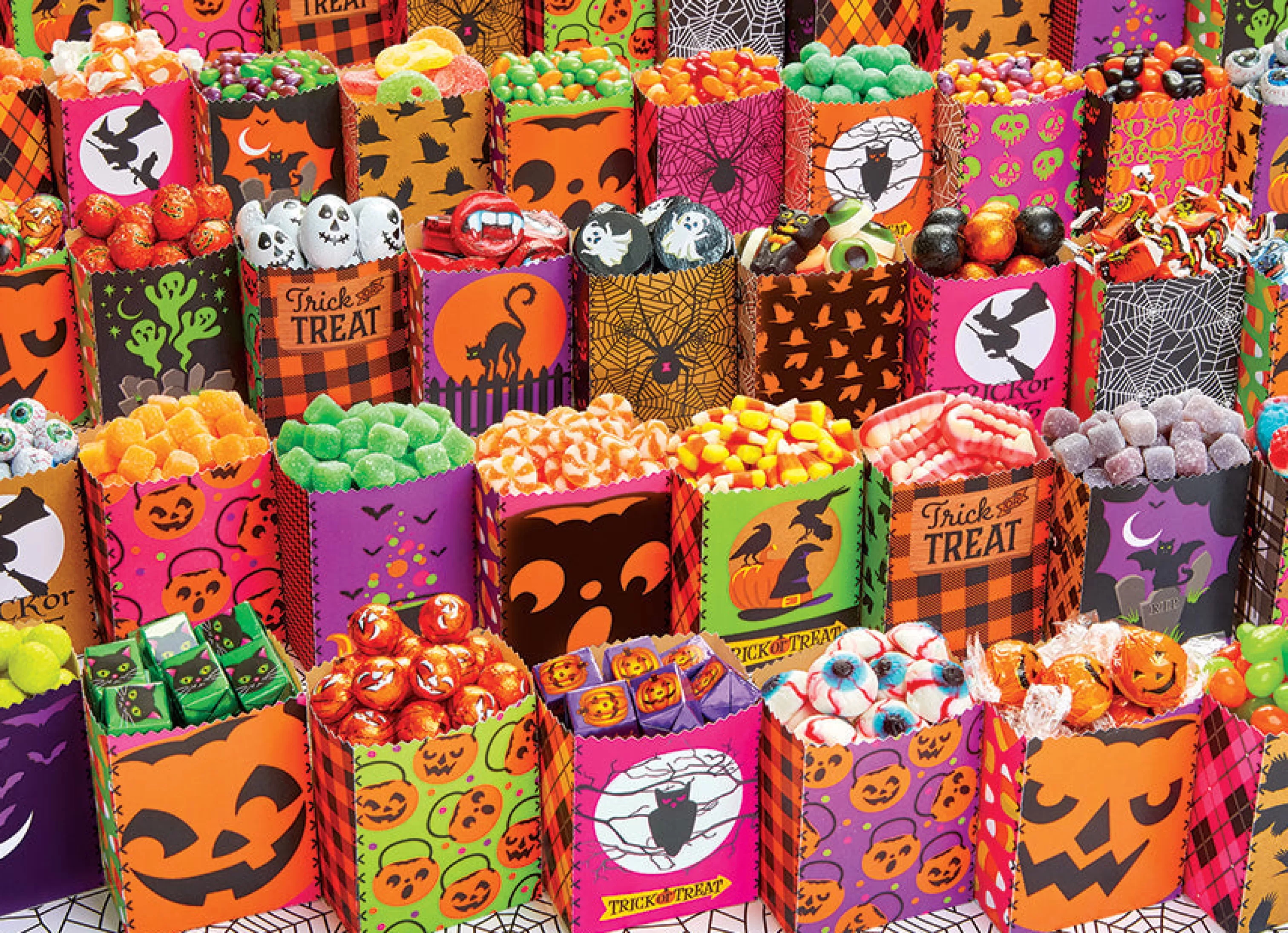 Truly Original Puzzles (Top)^Cobble Hill Puzzles Halloween Treats | 500 Piece